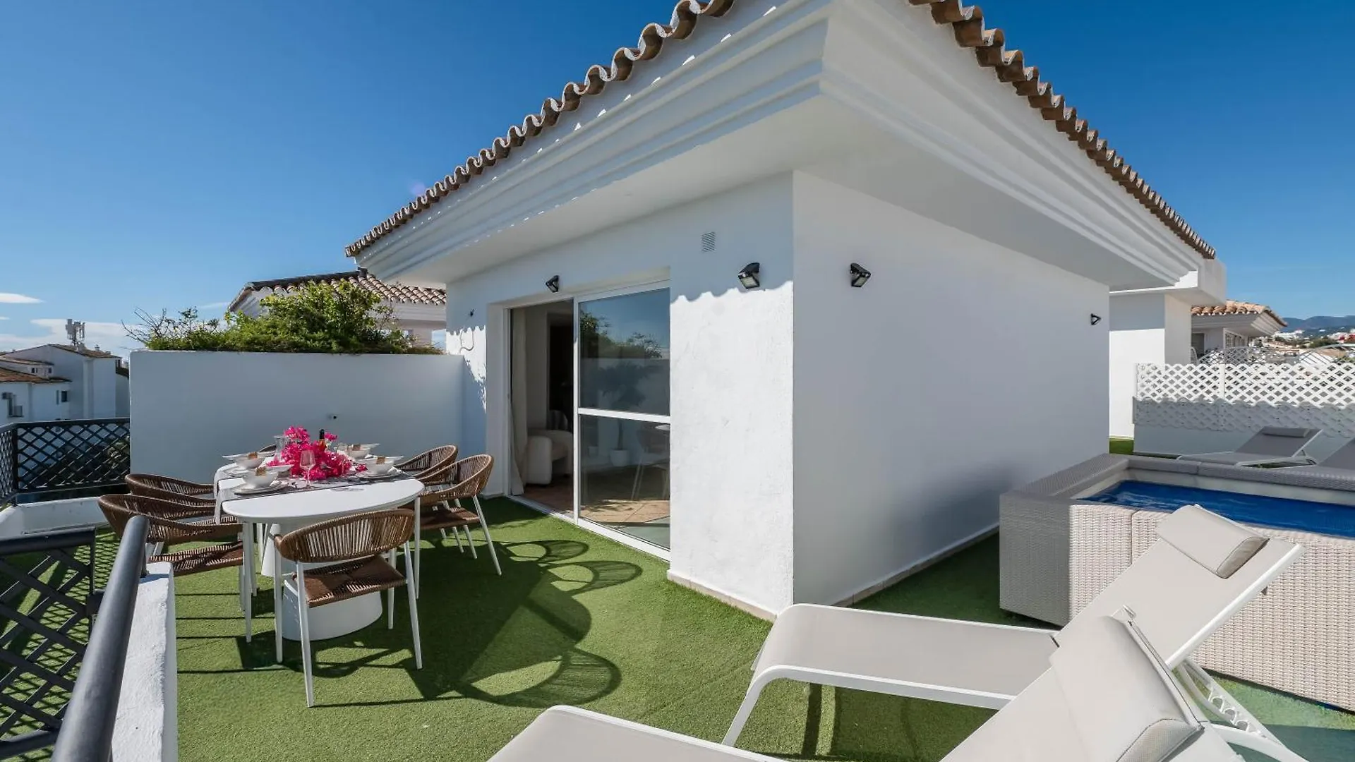 Vacation Marbella I Terrazas De Banus, Romantic, Jacuzzi, Pet-Friendly, Cosy Duplex Penthouse, 2Min Walk To Marina Spain