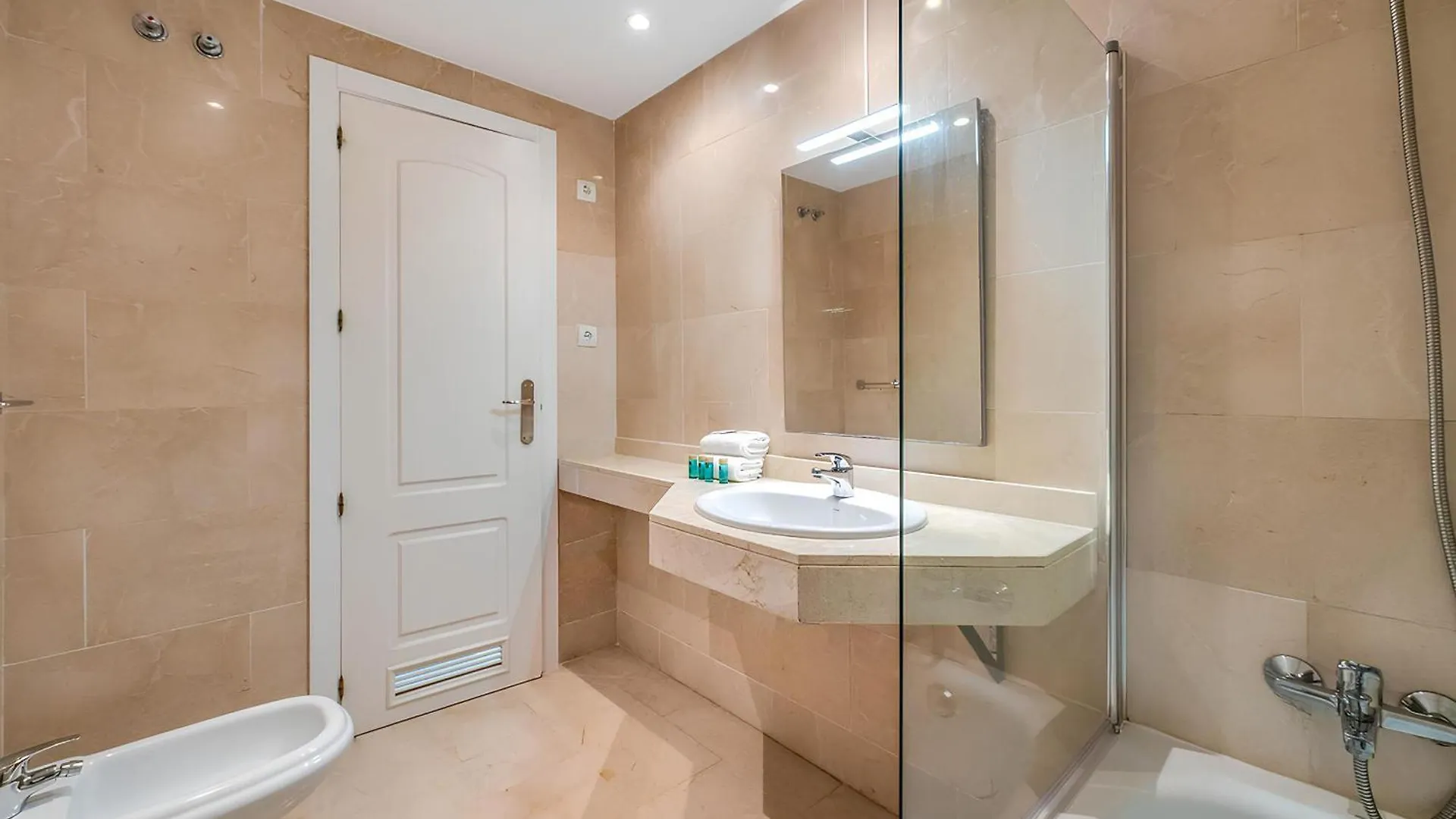 Vacation Marbella I Terrazas De Banus, Romantic, Jacuzzi, Pet-Friendly, Cosy Duplex Penthouse, 2Min Walk To Marina